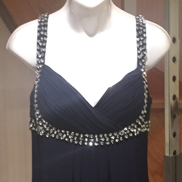 💕💕Host Pick💕💕Navy long evening gown with rhinestones - Picture 3 of 11